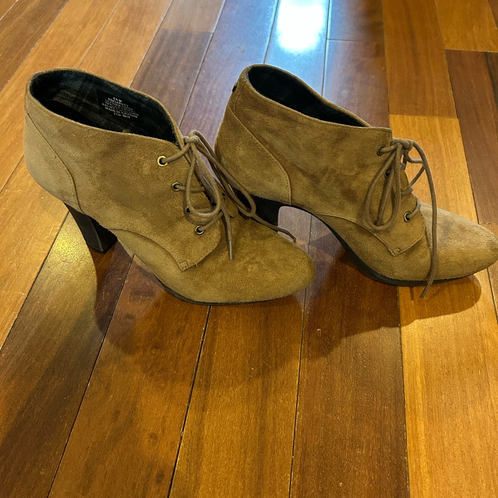 Bandolino Brown Suede Women's Ankle Boots